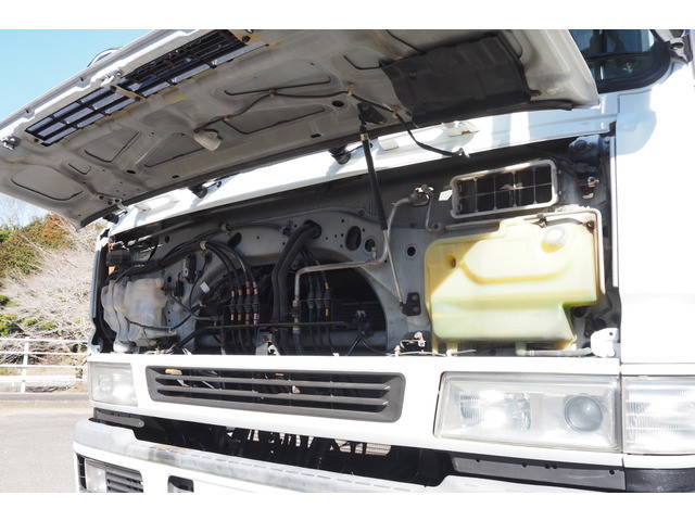 三菱ふそうスーパーグレートトレーラーヘッド（トラクターヘッド）大型（10t）[写真13]