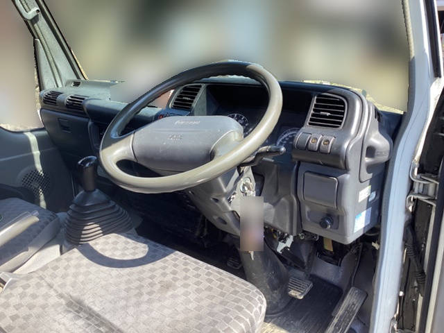 日産アトラス平ボディ小型（2t・3t）[写真27]