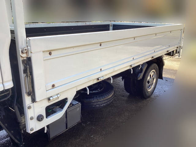 日産アトラス平ボディ小型（2t・3t）[写真06]