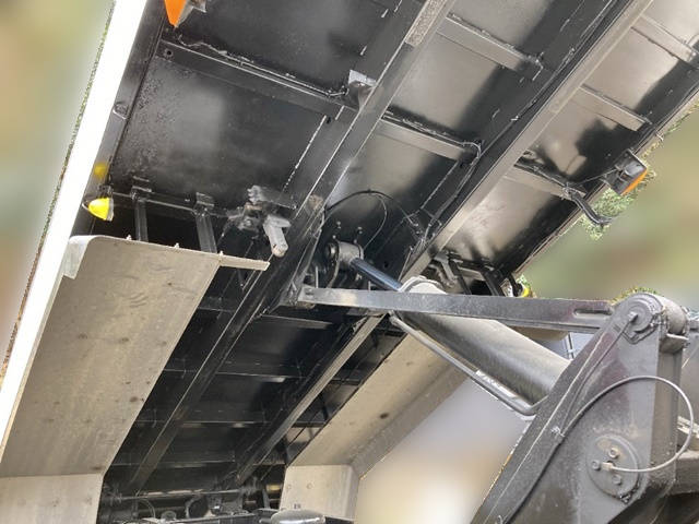 日野プロフィアダンプ大型（10t）[写真13]