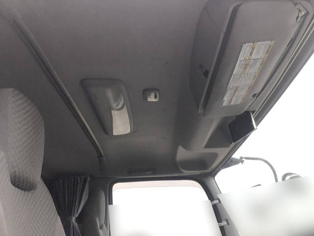 いすゞフォワード冷凍車（冷蔵車）中型（4t）[写真30]