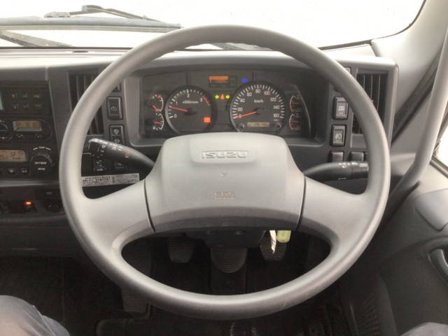 いすゞフォワード冷凍車（冷蔵車）中型（4t）[写真31]