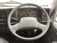 いすゞフォワード冷凍車（冷蔵車）中型（4t）[写真31]