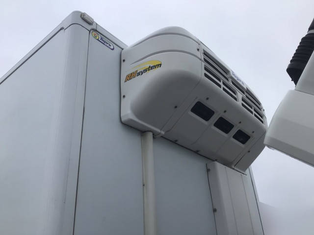 いすゞフォワード冷凍車（冷蔵車）中型（4t）[写真08]