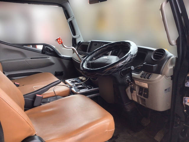 三菱ふそうキャンターダブルキャブ（Wキャブ）小型（2t・3t）[写真16]