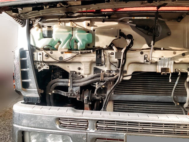 いすゞギガアルミウイング大型（10t）[写真12]