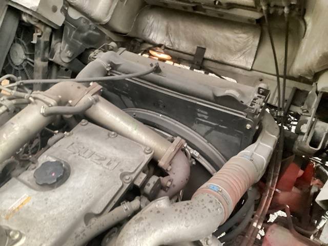 いすゞギガアルミウイング大型（10t）[写真23]