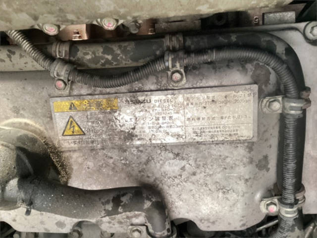 いすゞギガアルミウイング大型（10t）[写真24]