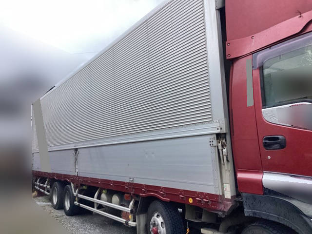 いすゞギガアルミウイング大型（10t）[写真03]