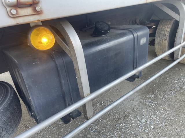 三菱ふそうファイターアルミウイング中型（4t）[写真16]