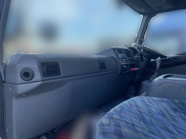 三菱ふそうファイターアルミウイング中型（4t）[写真28]