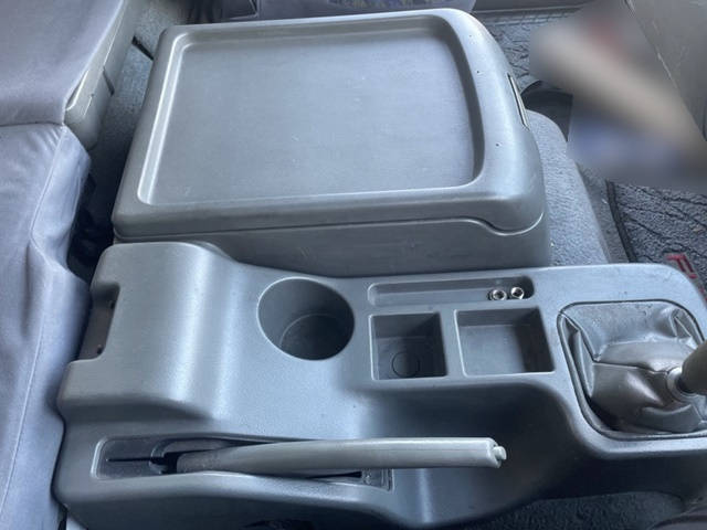 三菱ふそうファイターアルミウイング中型（4t）[写真34]