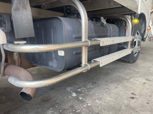 日野デュトロパネルバン小型（2t・3t）[写真16]