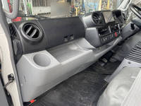 日野デュトロパネルバン小型（2t・3t）[写真24]