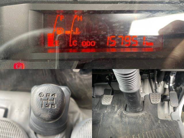 日野デュトロパネルバン小型（2t・3t）[写真29]