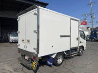 日野デュトロパネルバン小型（2t・3t）[写真02]