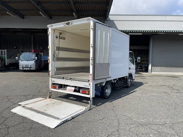 三菱ふそうキャンターパネルバン小型（2t・3t）[写真17]