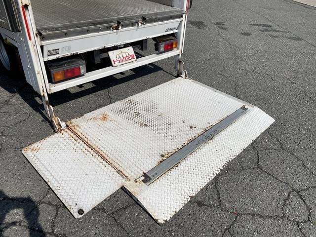 三菱ふそうキャンターパネルバン小型（2t・3t）[写真18]