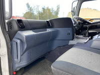 日野プロフィアセルフクレーン4段大型（10t）[写真32]