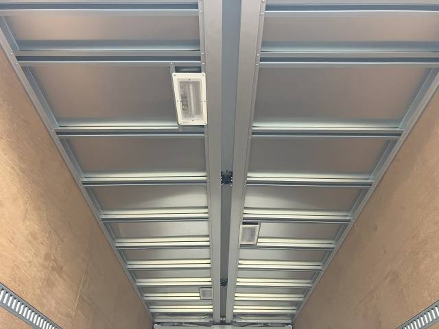 日野レンジャーアルミウイング中型（4t）[写真10]