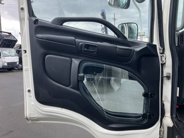 日野レンジャーアルミウイング中型（4t）[写真25]