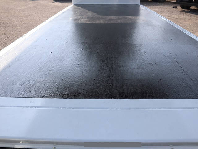 三菱ふそうキャンター幌ウイング小型（2t・3t）[写真13]