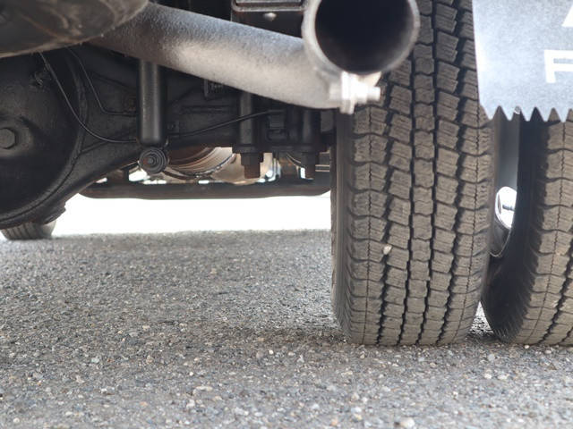 三菱ふそうキャンター幌ウイング小型（2t・3t）[写真24]