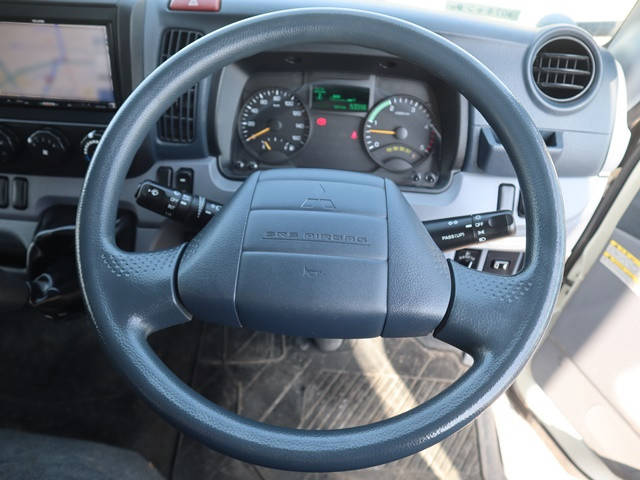 三菱ふそうキャンター幌ウイング小型（2t・3t）[写真30]