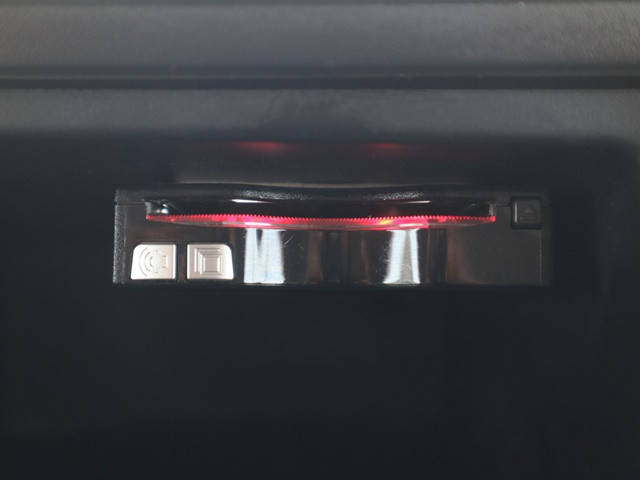 三菱ふそうキャンター幌ウイング小型（2t・3t）[写真32]