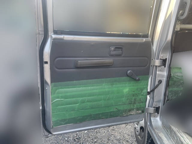 いすゞエルフダブルキャブ（Wキャブ）小型（2t・3t）[写真24]