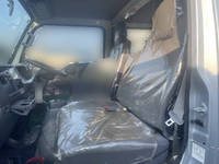 いすゞエルフダブルキャブ（Wキャブ）小型（2t・3t）[写真32]