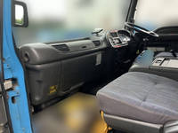 いすゞフォワードコンテナ専用車増トン（6t・8t）[写真24]