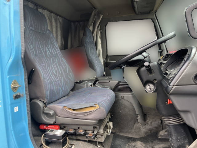 いすゞフォワードコンテナ専用車増トン（6t・8t）[写真25]