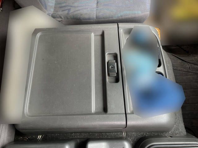 いすゞフォワードコンテナ専用車増トン（6t・8t）[写真29]