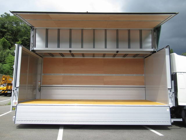 日野レンジャーアルミウイング中型（4t）[写真14]