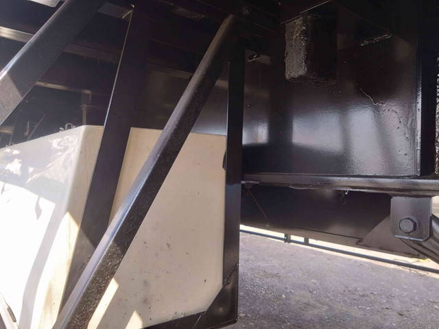 その他のメーカーその他の車種トレーラー（セミトレーラー）大型（10t）[写真09]