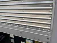 いすゞエルフアルミバン小型（2t・3t）[写真40]