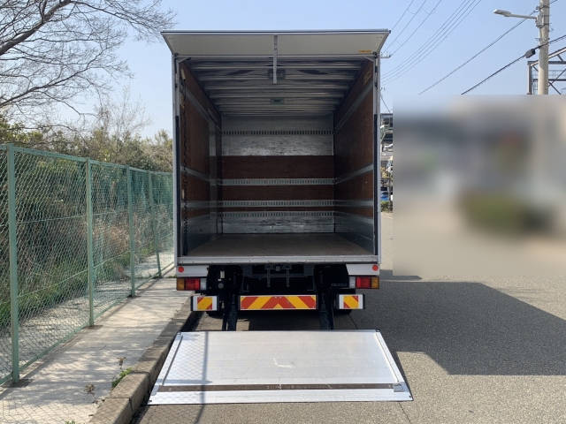 いすゞエルフアルミバン小型（2t・3t）[写真08]