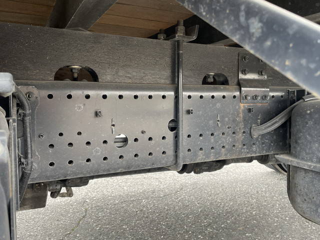 いすゞフォワードクレーン5段増トン（6t・8t）[写真18]