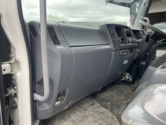 いすゞフォワードクレーン5段増トン（6t・8t）[写真26]