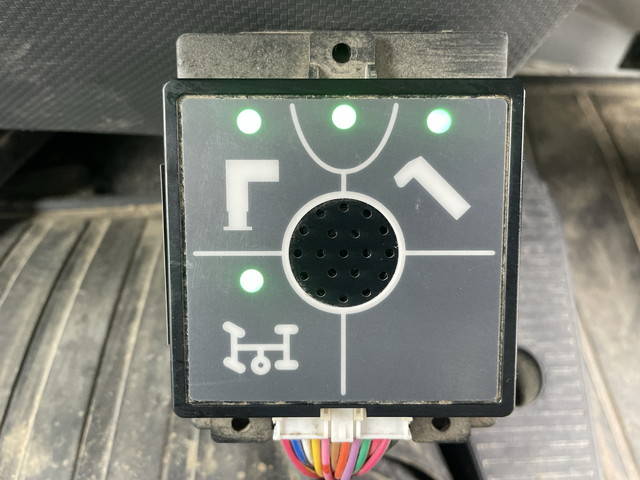 いすゞフォワードクレーン5段増トン（6t・8t）[写真32]