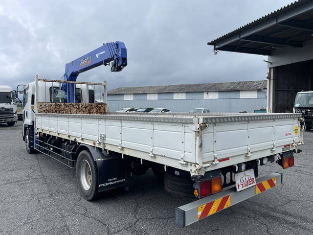 いすゞフォワードクレーン5段増トン（6t・8t）[写真04]