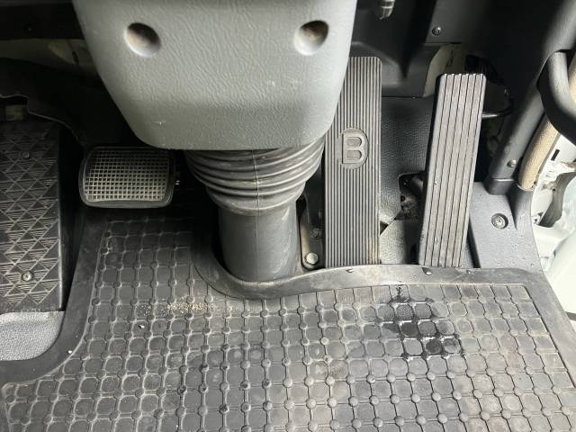 三菱ふそうスーパーグレートダンプ大型（10t）[写真15]