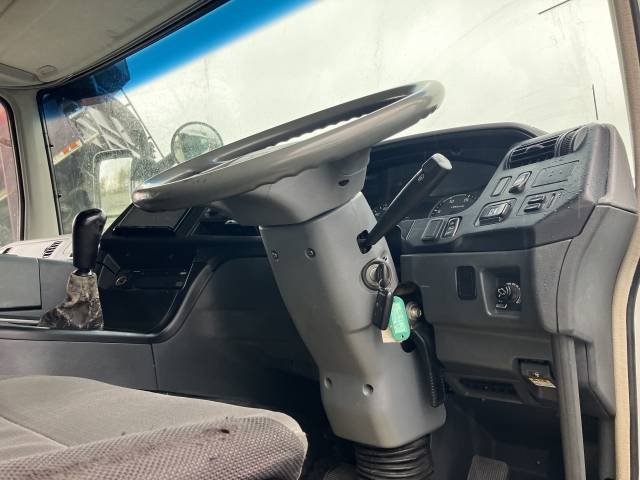 三菱ふそうスーパーグレートダンプ大型（10t）[写真20]