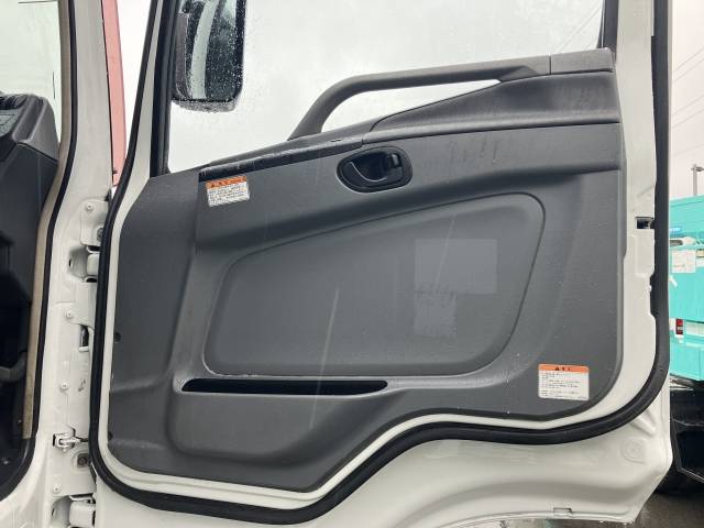 三菱ふそうスーパーグレートダンプ大型（10t）[写真21]