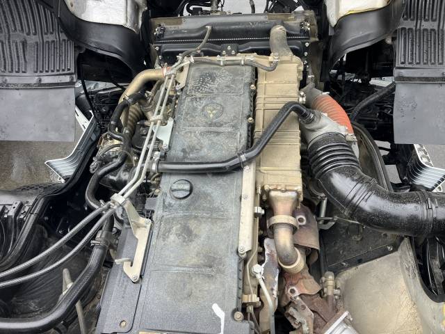 三菱ふそうスーパーグレートダンプ大型（10t）[写真35]