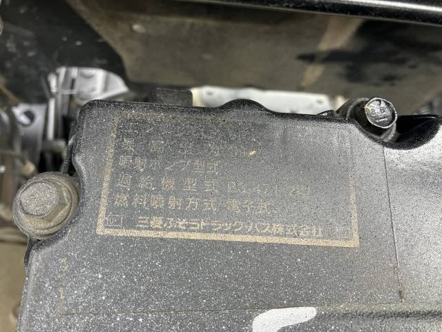 三菱ふそうスーパーグレートダンプ大型（10t）[写真36]