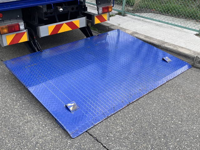 日野デュトロ平ボディ小型（2t・3t）[写真13]