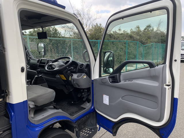 日野デュトロ平ボディ小型（2t・3t）[写真29]