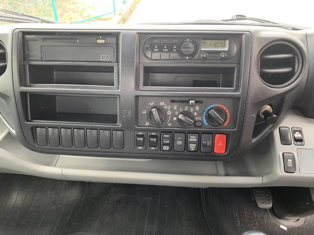 日野デュトロ平ボディ小型（2t・3t）[写真33]